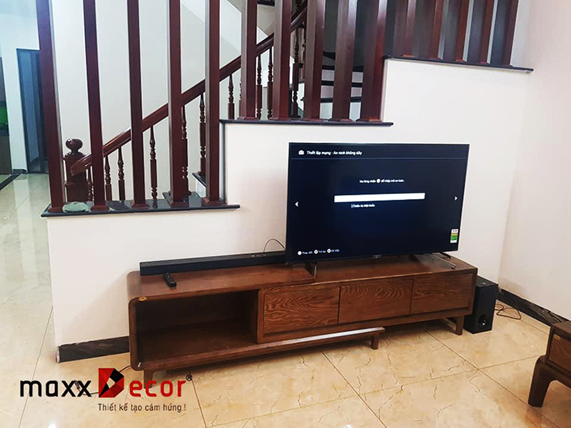 Kệ tivi gỗ tự nhiên MK177