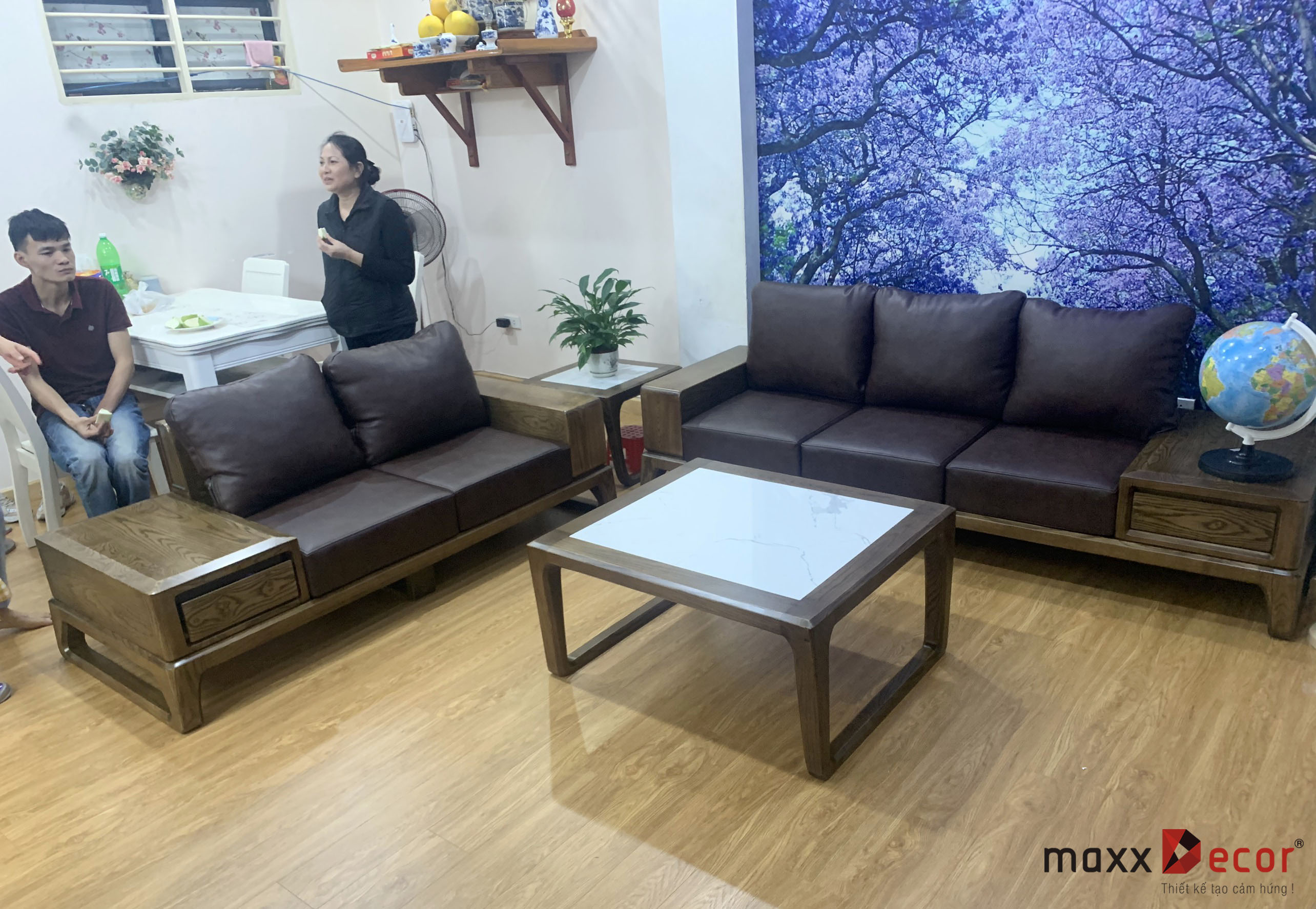 Sofa gỗ maxxDecor tại nhà khách đón xuân mới 2021