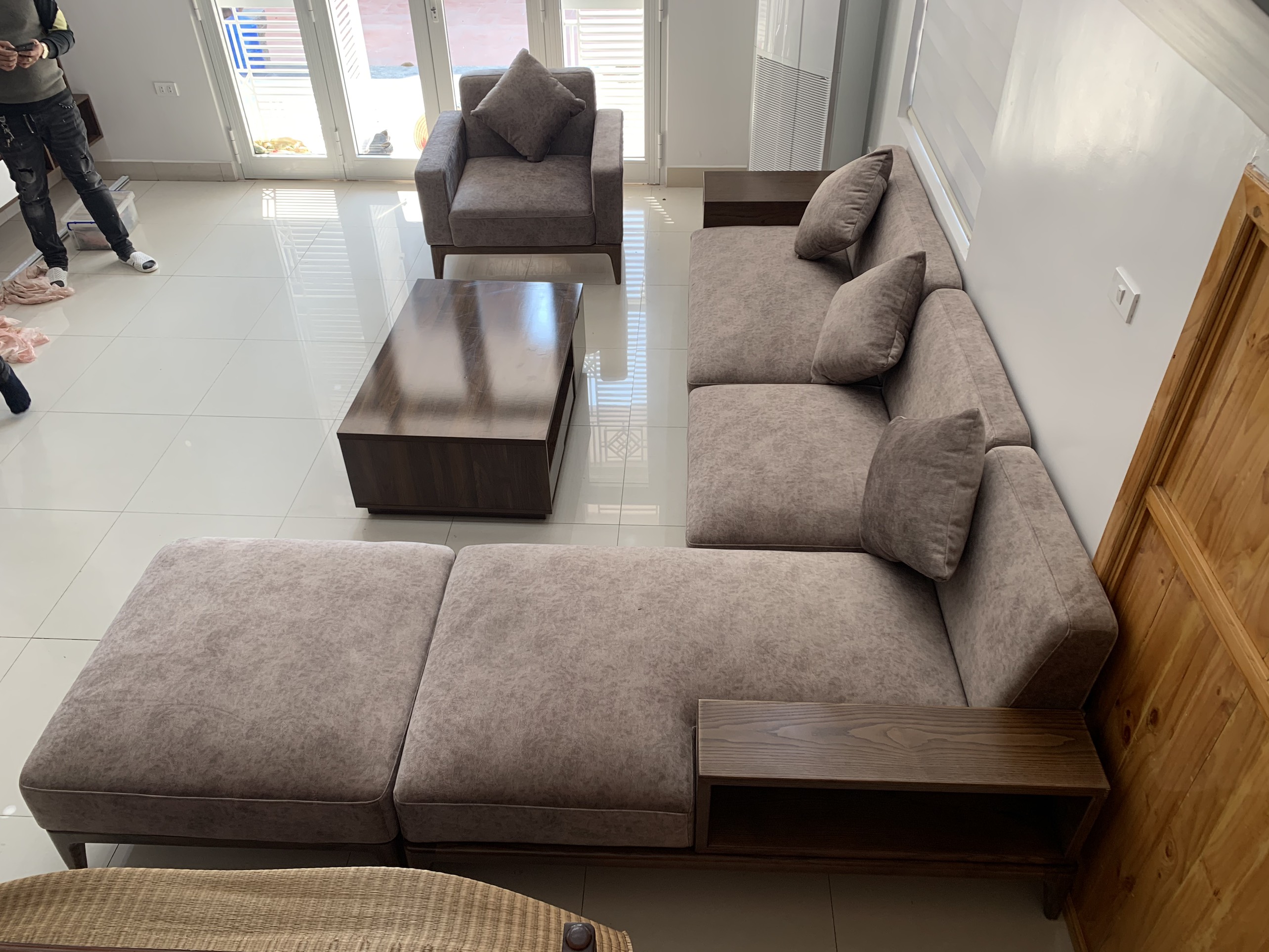Bàn giao nội thất sofa - giường ngủ gỗ tự nhiên tại nhà khách Hải Phòng