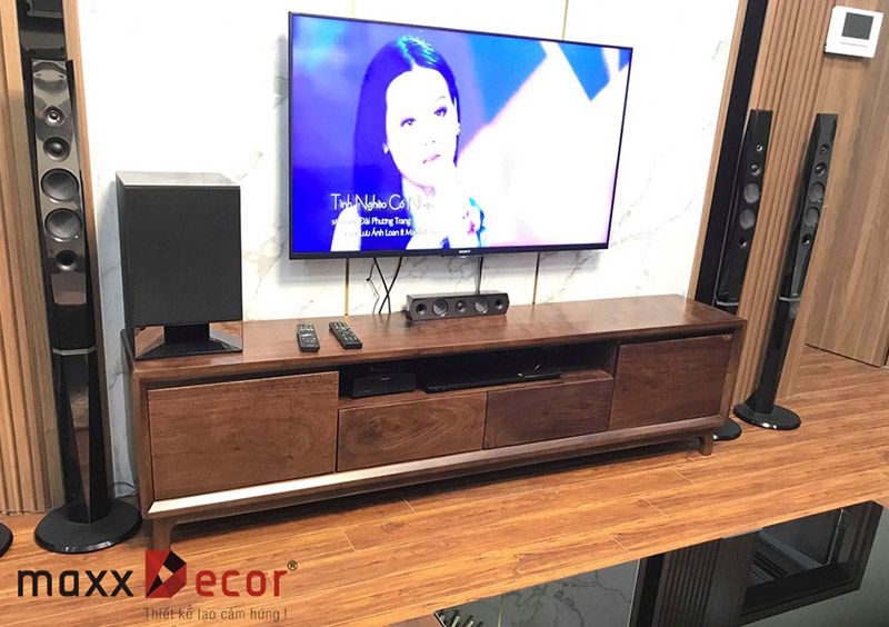 Mẫu kệ tivi gỗ sồi hiện đại