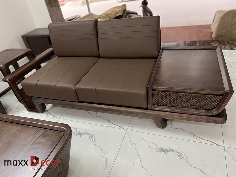 Review sofa gỗ tự nhiên cao cấp tại showroom maxxDecor