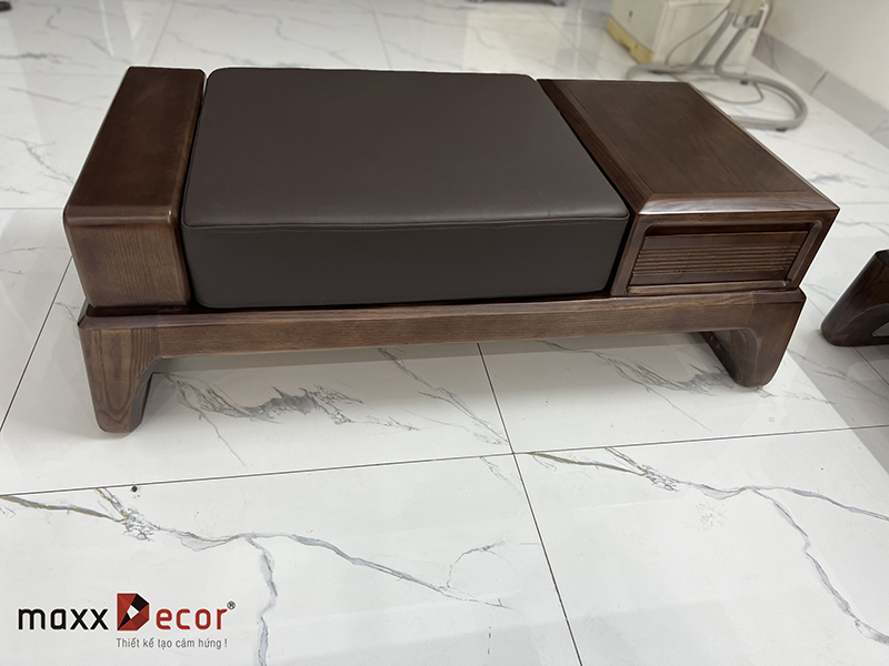 Review sofa gỗ tự nhiên cao cấp tại showroom maxxDecor